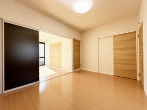 セントラル　ヴィレッジ 202号-2