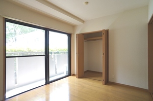 バーリントン・コート 101号-5