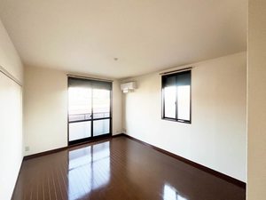 シティ東 八番館 101号-3