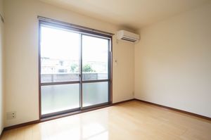 ラブラドール・アパートメント 205号-2