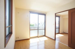 フラット赤井 203号-3