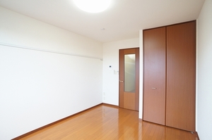 メゾンドールＡ 202号-3