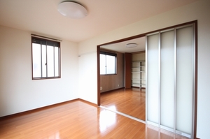 ラージヴィラ五番館 103号-5