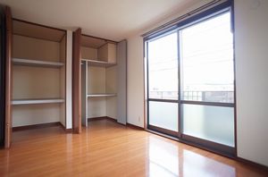ラージヴィラ五番館 203号-2