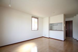 エモシオンＢ 202号-3