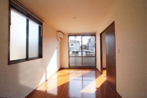 シャーメゾン中町 101号-2