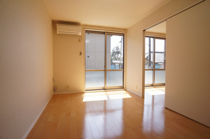 アン・ファミーユ　Ｃ 102号-2