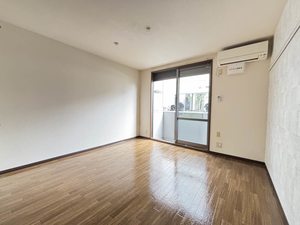 コートパインズ A 105号-3