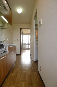 コートパインズ A 202号-9