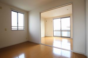 グレイスタウンＤ 202号-2