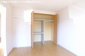 カーサ・ソレアードⅡ 102号-5