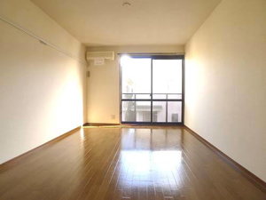 ヴィラ・セレソン 102号-2