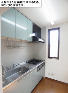 ファミーユ　ウエスト 201号-4