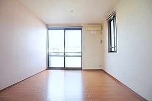 ファミーユ ウエスト 203号-3