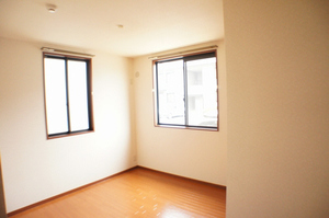 ファミーユ イースト 102号-6