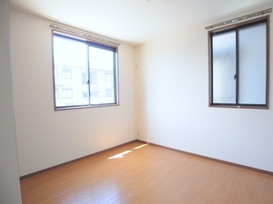 ファミーユ イースト 103号-7