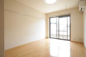 グランドソレーユ壱番館 105号-2