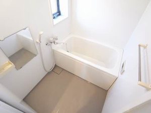 ビバリーヒルズＥ 201号-8