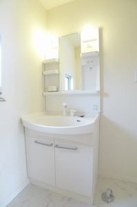 Ａｖｅｎｉｒ　Ｂ 101号-8