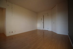 シャン・ド・フルール 301号-3