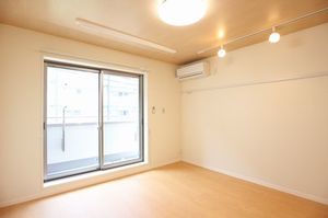 メゾン・エスポワール 301号-2