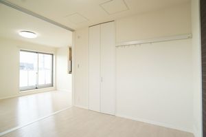 レジデンス ソレイユ 302号-8