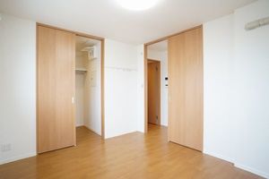 ヴィラ・エテルナ 303号-11