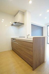 カーサ　ド　マリソル 201号-4