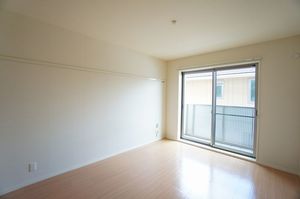 メゾン　スリジエ 203号-4