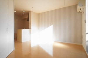 東屋　輝 102号-3