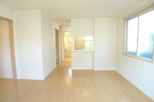 メゾン・ローゼⅢ 102号-2