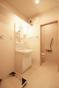 シャーメゾン川口 202号-4