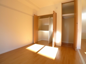 ファースト　プレイス 103号-3