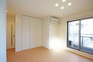 シャーメゾンU 302号-2