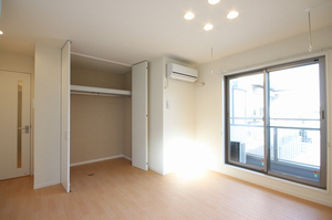 シャーメゾンU 302号-3