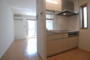 エトワールイースト弐番館 203号-2