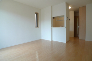 エトワールイースト弐番館 203号-3