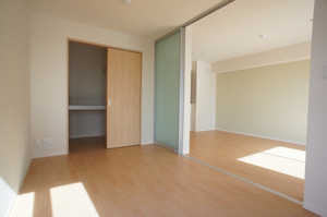 フォレーヌ壱番館 301号-2