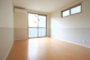 ヴィラージュ柳瀬 201号-2