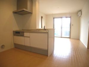 ロイヤル サルーン タケオ Ⅱ 103号-2