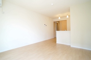 アヴェニール コート 101号-2