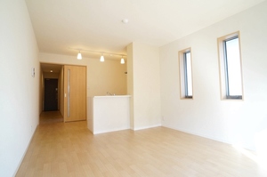 アヴェニール コート 101号-3