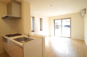 アヴェニール コート 101号-4