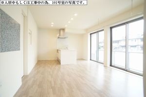 クローシュ ヴァレ 302号-2