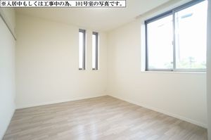 クローシュ ヴァレ 302号-4