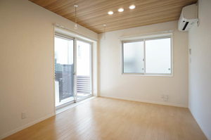 べレオ　エミュー 102号-2