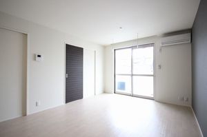 シャーメゾン　ノースリバー 202号-3