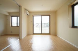 メゾン赤芝 205号-2