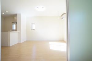 レーヴ・やまと 101号-2