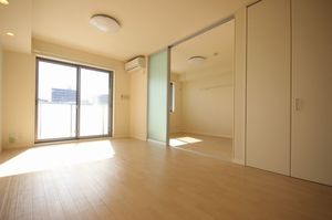 グラッツィエ 303号-3